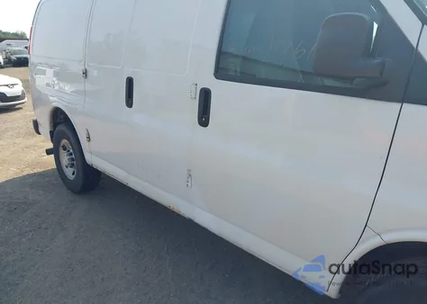 2016 Chevrolet Express 2500 Work Van from USA, damaged, VIN 1GCWGAFF5G1131761